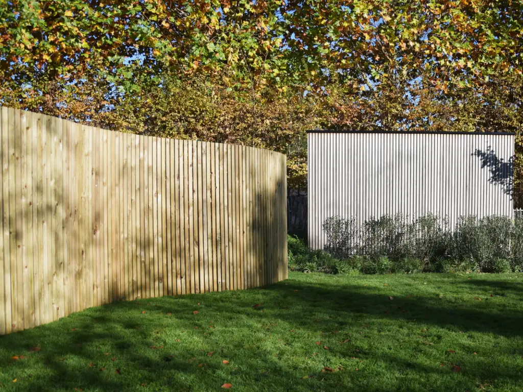 [2420*] LUMORA SCHERM